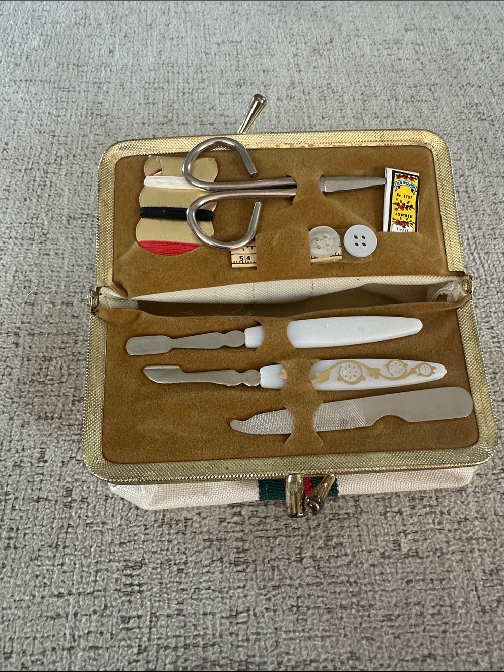 Mid Century Vintage Travel Grooming Sewing Set Kids Lock Clutch Case Mirror